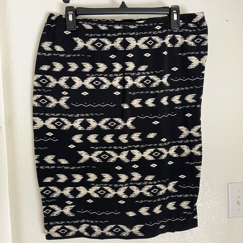 Maurices Aztec print pencil skirt size XL